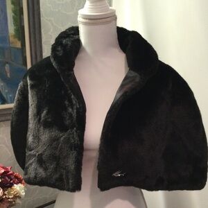 NWT Karl Lagerfeld Black Faux Fur cape